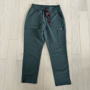 FIGS High-Waisted Yola Skinny Petite Scrub Pants 2.0